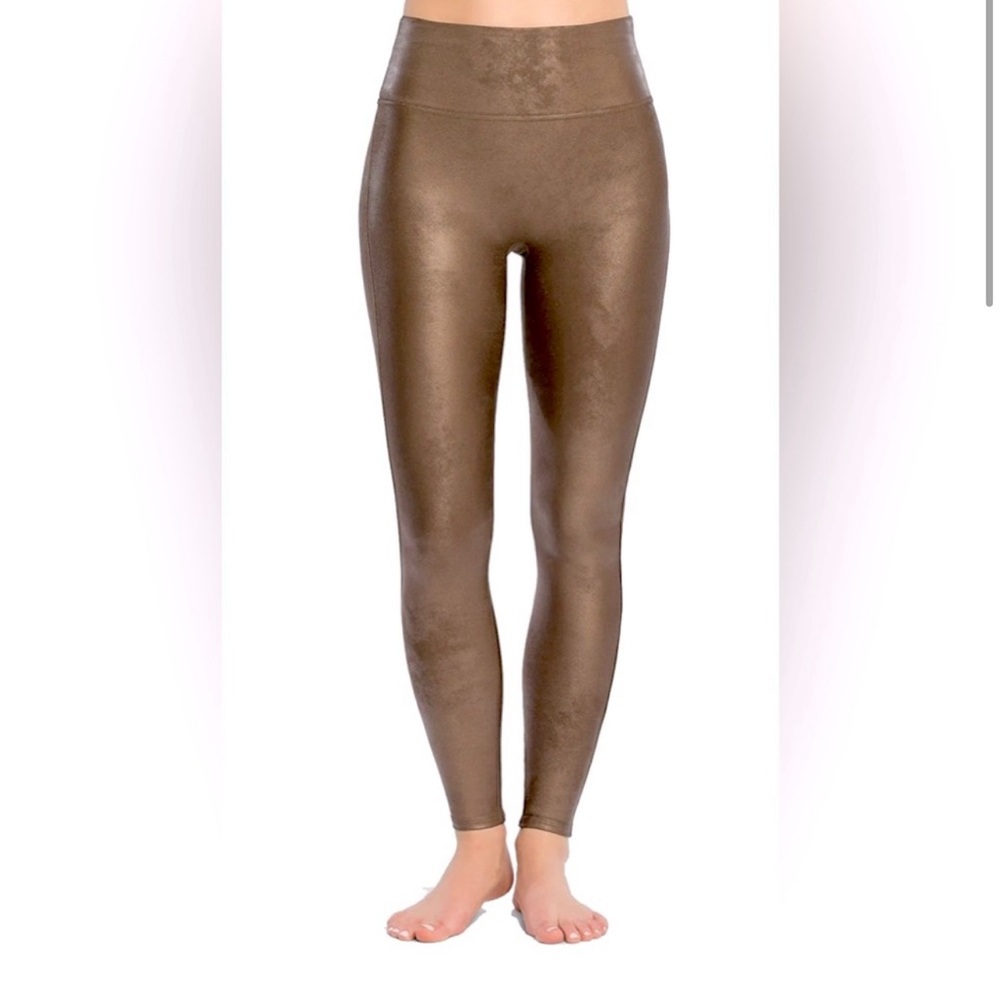 COPY - SPANX Ready to Wow Faux Leather Leggings Size Medium